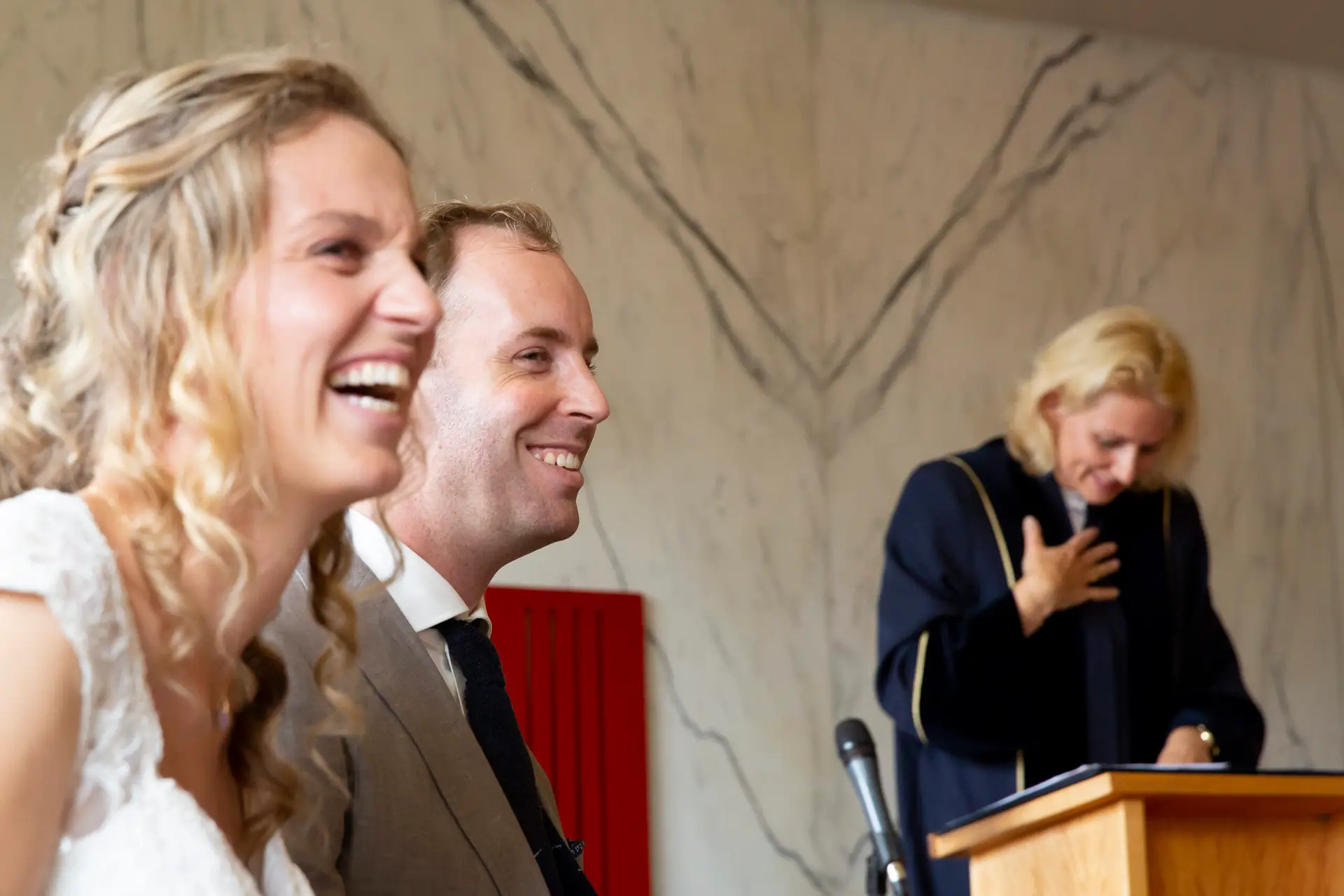 Trouwambtenaar Hilversum, Gooi, cabaret, humor, babs